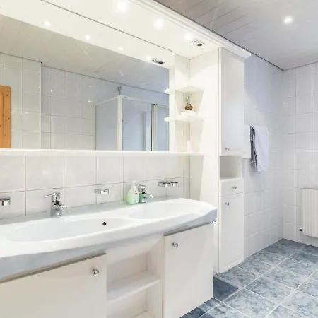 Beautiful Apartment In Kampl With Garden * 施图拜河谷新施蒂夫特