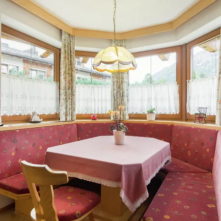 公寓 Beautiful Apartment In Kampl With Garden